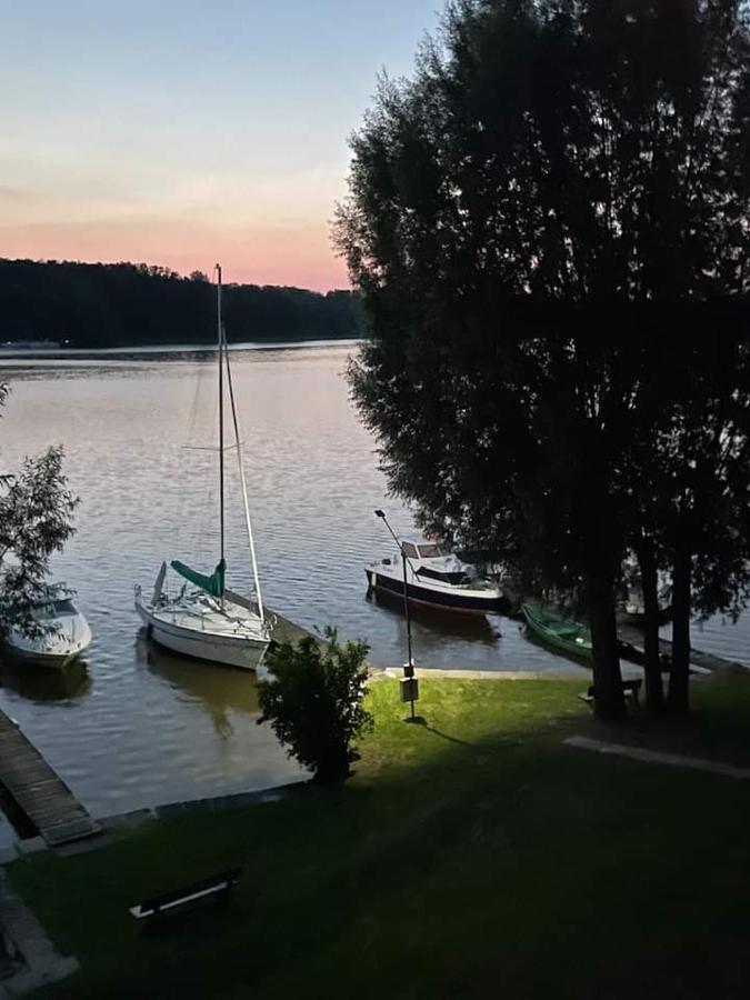 Mieszkanie nad jeziorem z własną linią brzegową Iława Zewnętrze zdjęcie